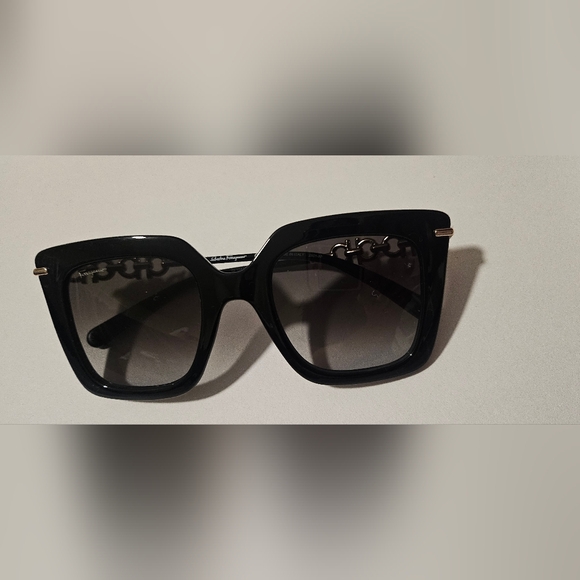 Salvatore Ferragamo Black Bold Square Sunglasses main image 5